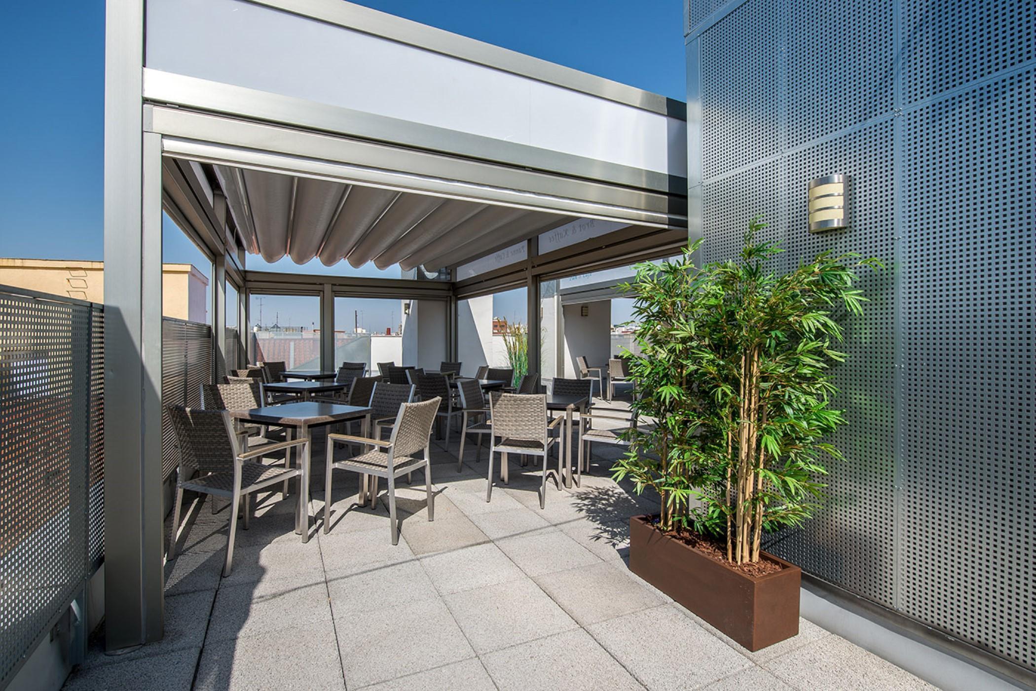 Neomagna Madrid Hotel Exterior photo