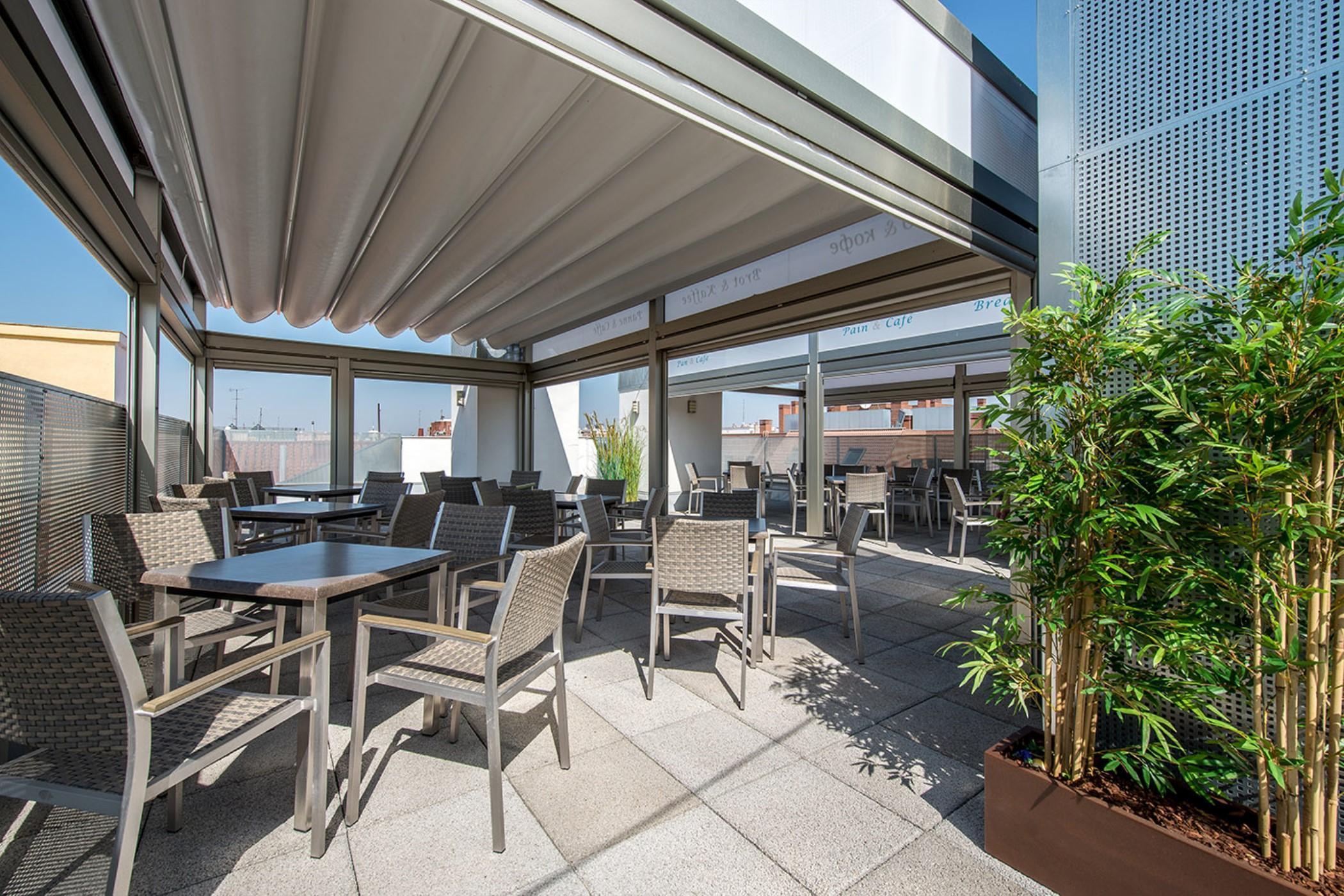 Neomagna Madrid Hotel Exterior photo