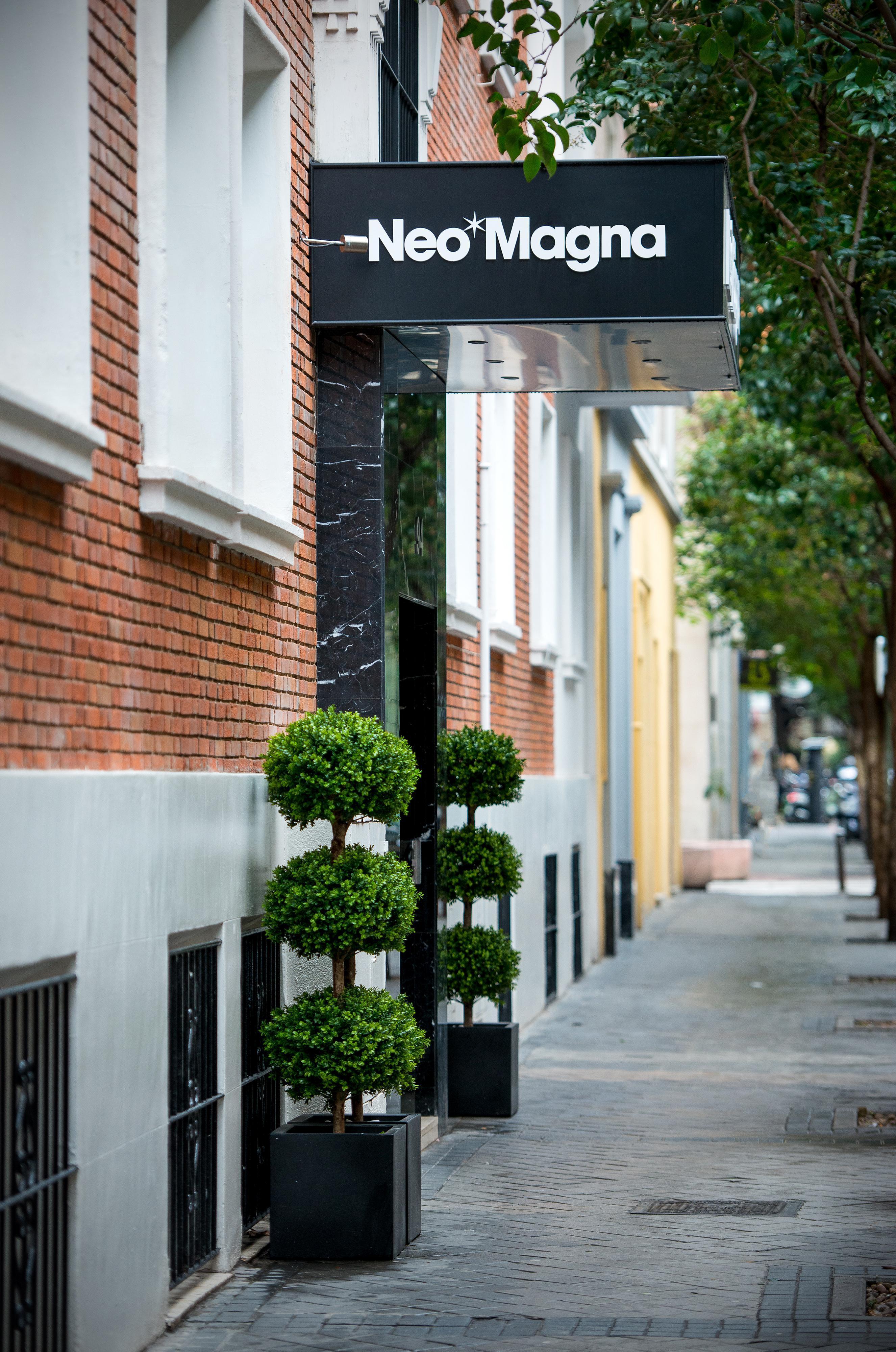 Neomagna Madrid Hotel Exterior photo