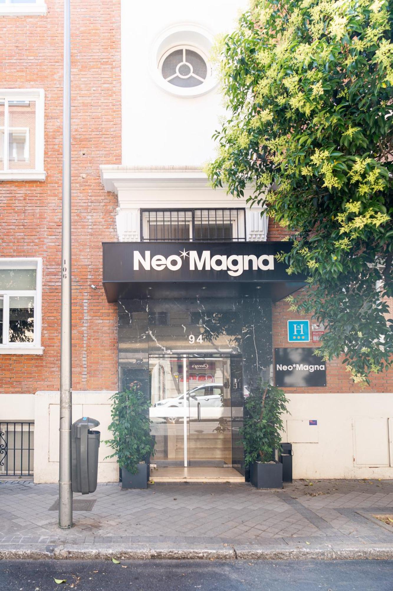 Neomagna Madrid Hotel Exterior photo